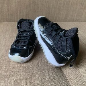 Toddler jordan 11 size 4